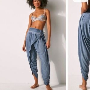 Free People Act natural pants